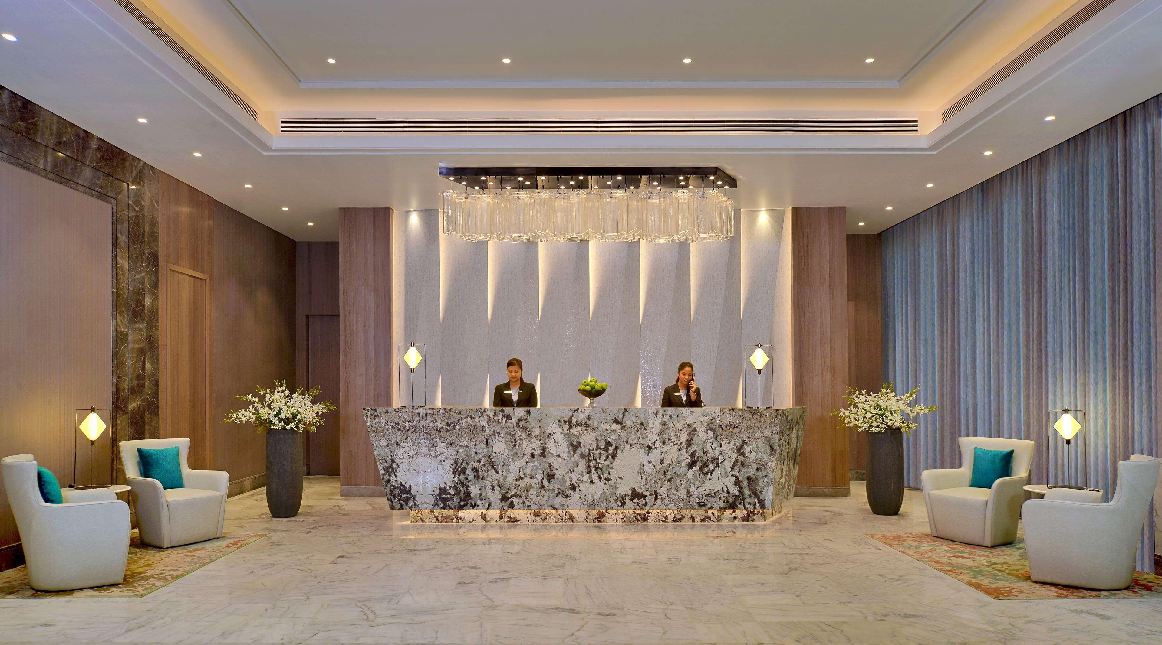 Radisson Mumbai Andheri Midc Dış mekan fotoğraf The lobby of the hotel